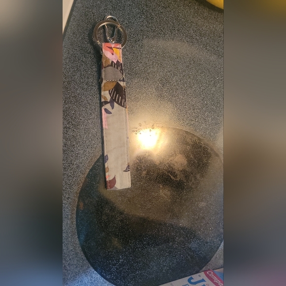 Keychain - Picture 4 of 4